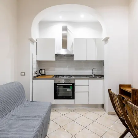 A Due Passi Da Piazza S Stefano By Wonderful Italy Apartment