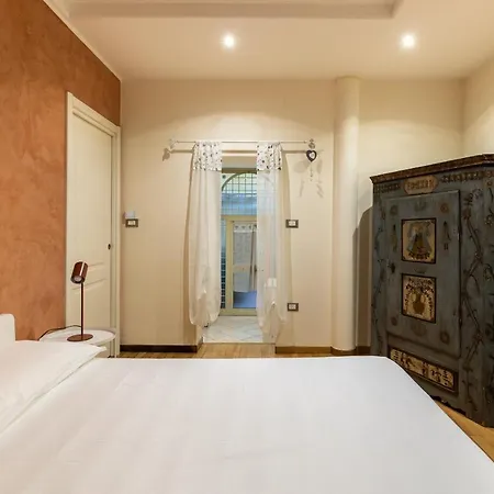 A Due Passi Da Piazza S Stefano By Wonderful Italy Apartment