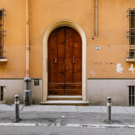 A Due Passi Da Piazza S Stefano By Wonderful Italy Apartment Bologna