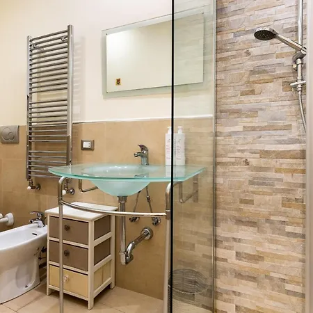 A Due Passi Da Piazza S Stefano By Wonderful Italy Appartamento